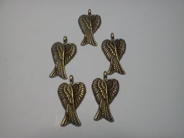 Angel Wing Charms* - Click Image to Close